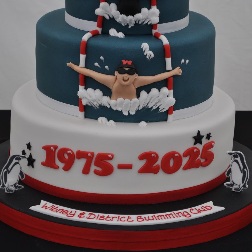 Hook Norton Brewery Helps Witney & District Swimming Club Dive into £2,000 Milestone at 50th Anniversary Bash - cake