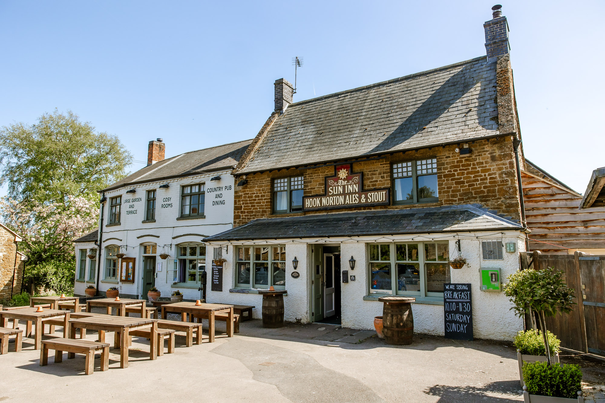 The Sun Inn - Hook Norton